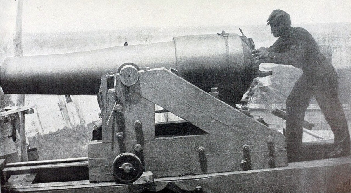 "Whistling Dick" was the name given to this specific Confederate 18-pounder because of the peculiar noise made by its projectiles. It was part of the defensive batteries facing the